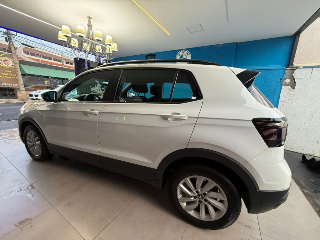 VOLKSWAGEN T-Cross - Foto