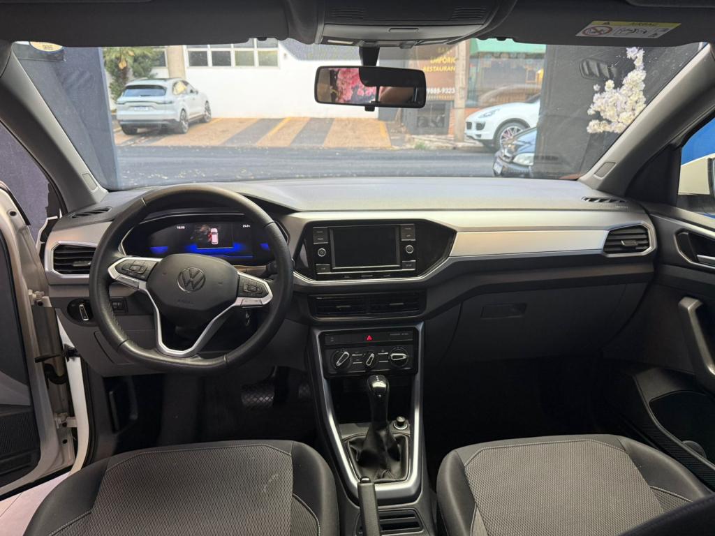 VOLKSWAGEN T-Cross - Foto