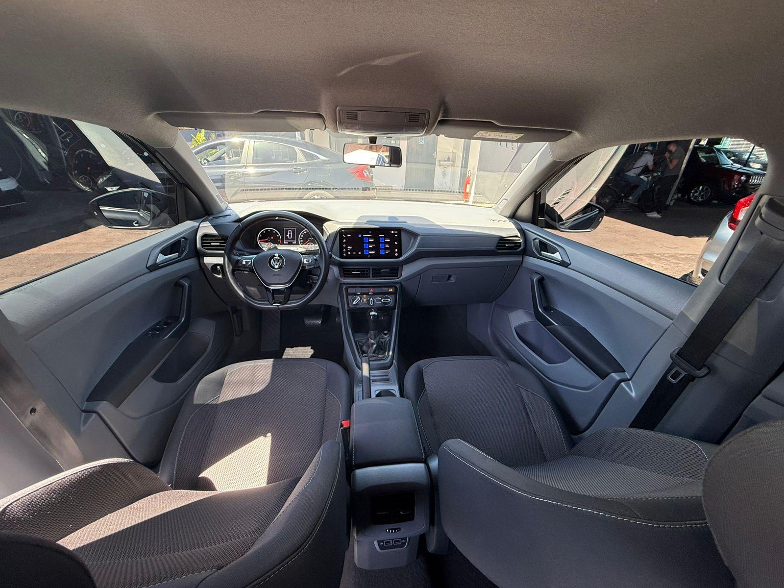 VOLKSWAGEN T-Cross - Foto