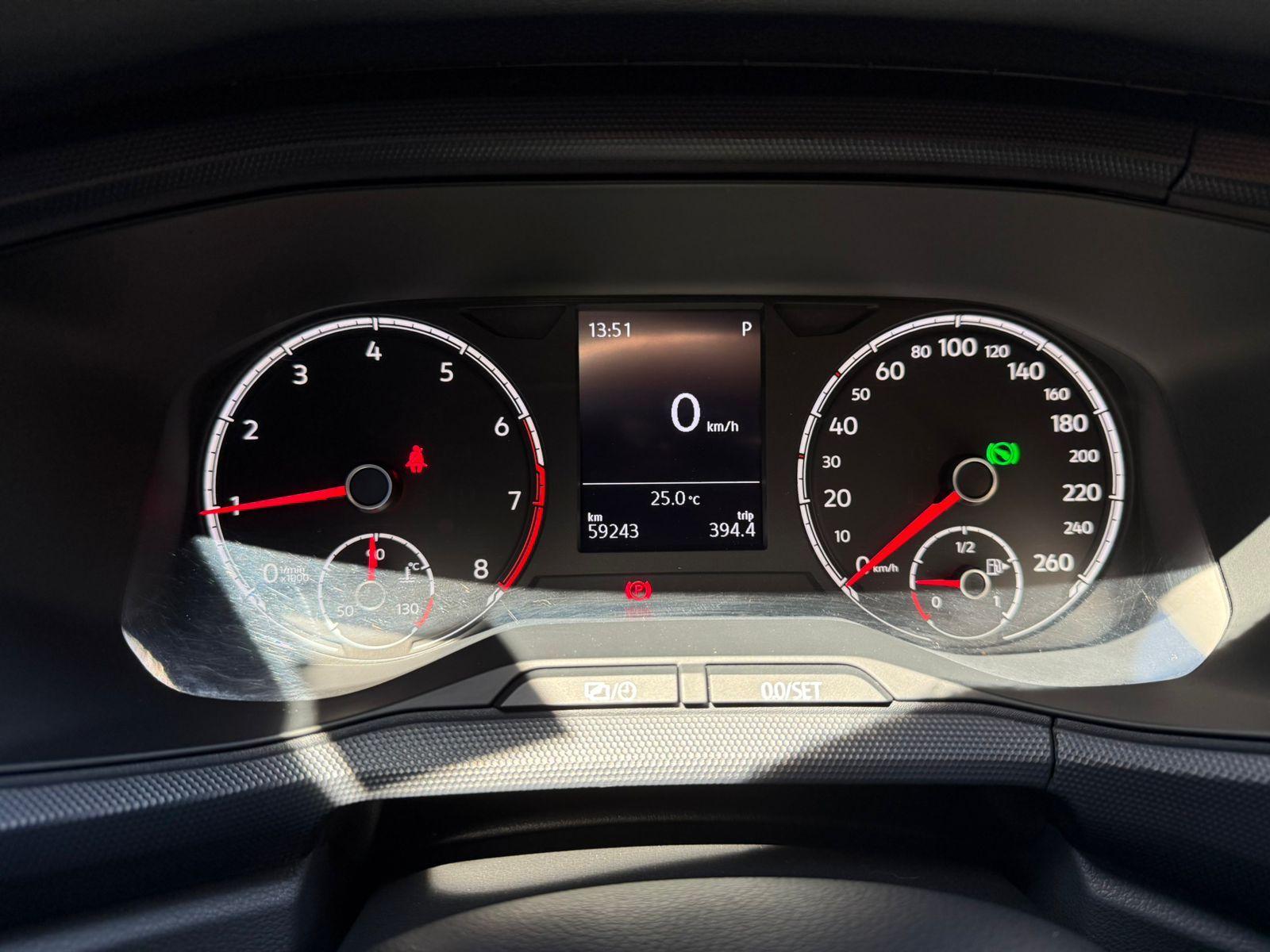 VOLKSWAGEN T-Cross - Foto