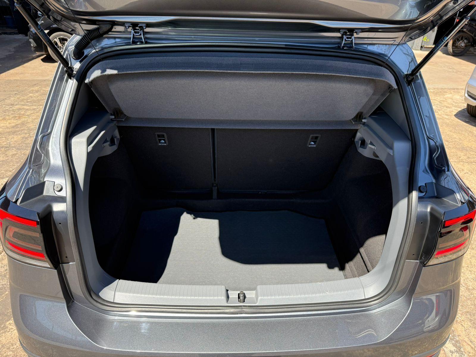 VOLKSWAGEN T-Cross - Foto