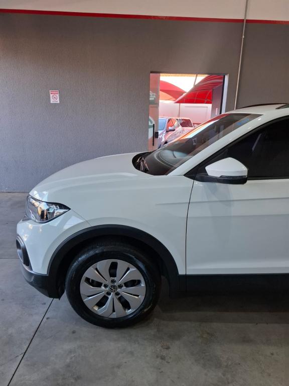 VOLKSWAGEN T-Cross - Foto