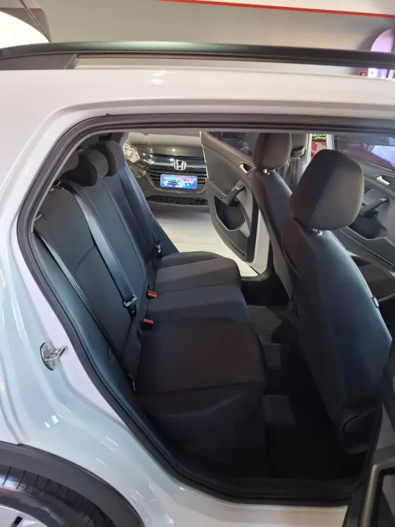 VOLKSWAGEN T-Cross - Foto