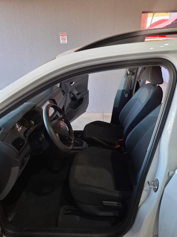 VOLKSWAGEN T-Cross - Foto