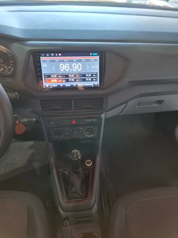 VOLKSWAGEN T-Cross - Foto