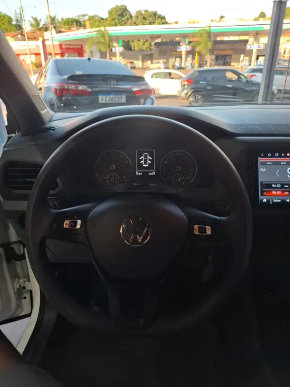 VOLKSWAGEN T-Cross - Foto