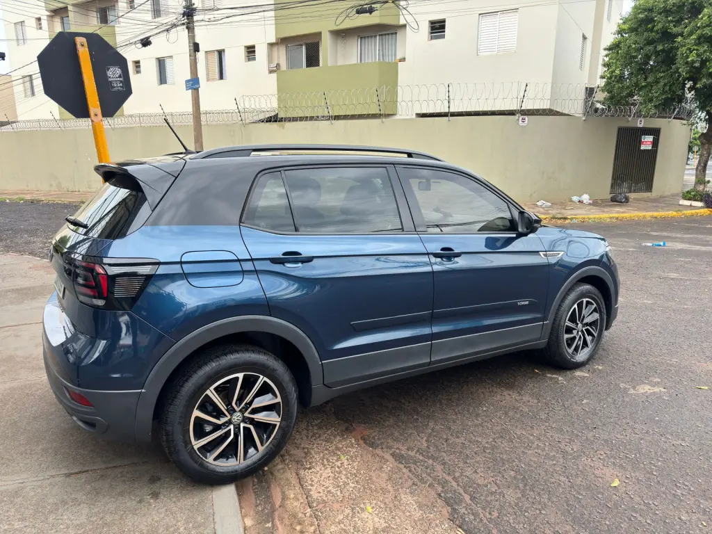 VOLKSWAGEN T-Cross - Foto