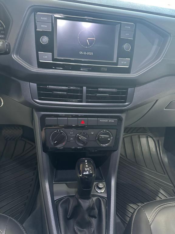 VOLKSWAGEN T-Cross - Foto