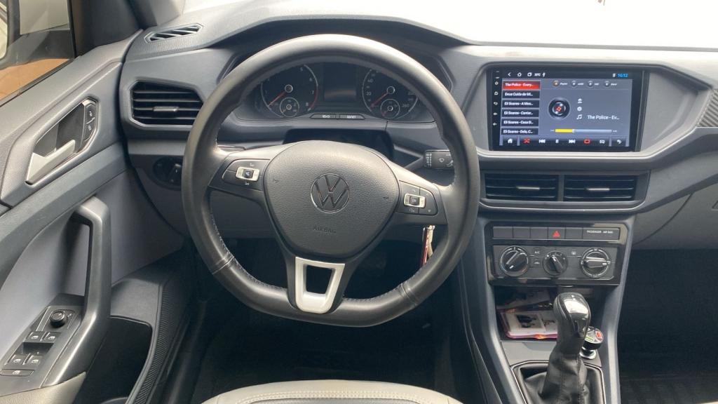 VOLKSWAGEN T-Cross - Foto