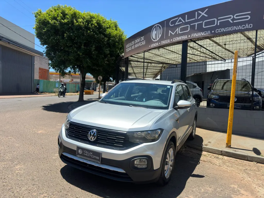 VOLKSWAGEN T-Cross - Foto