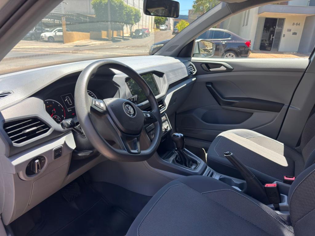 VOLKSWAGEN T-Cross - Foto