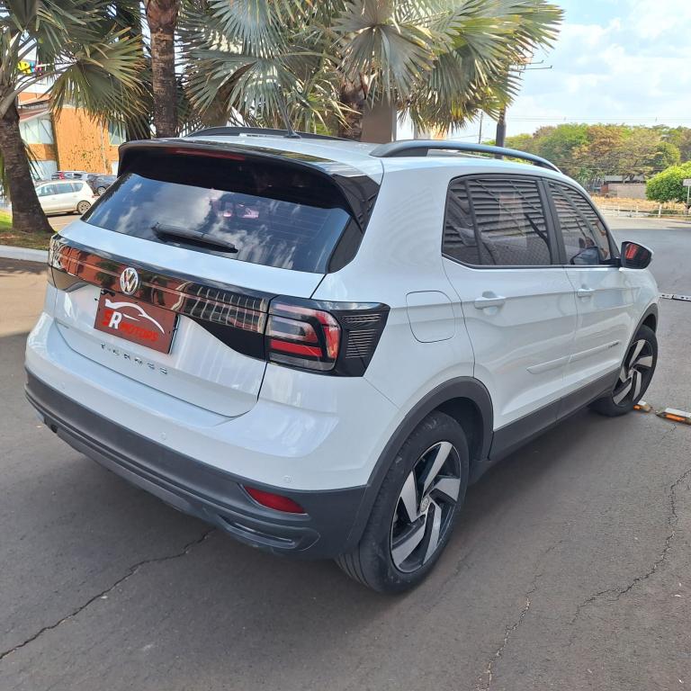 VOLKSWAGEN T-Cross - Foto