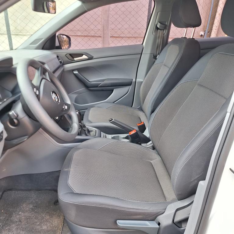 VOLKSWAGEN T-Cross - Foto