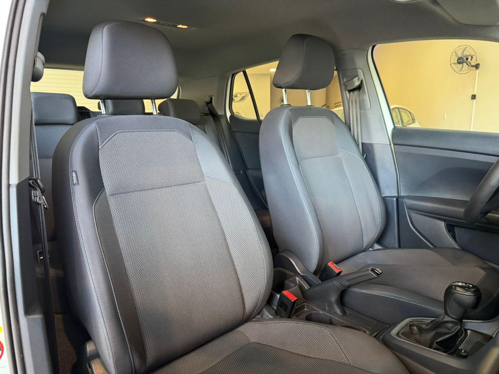 VOLKSWAGEN T-Cross - Foto