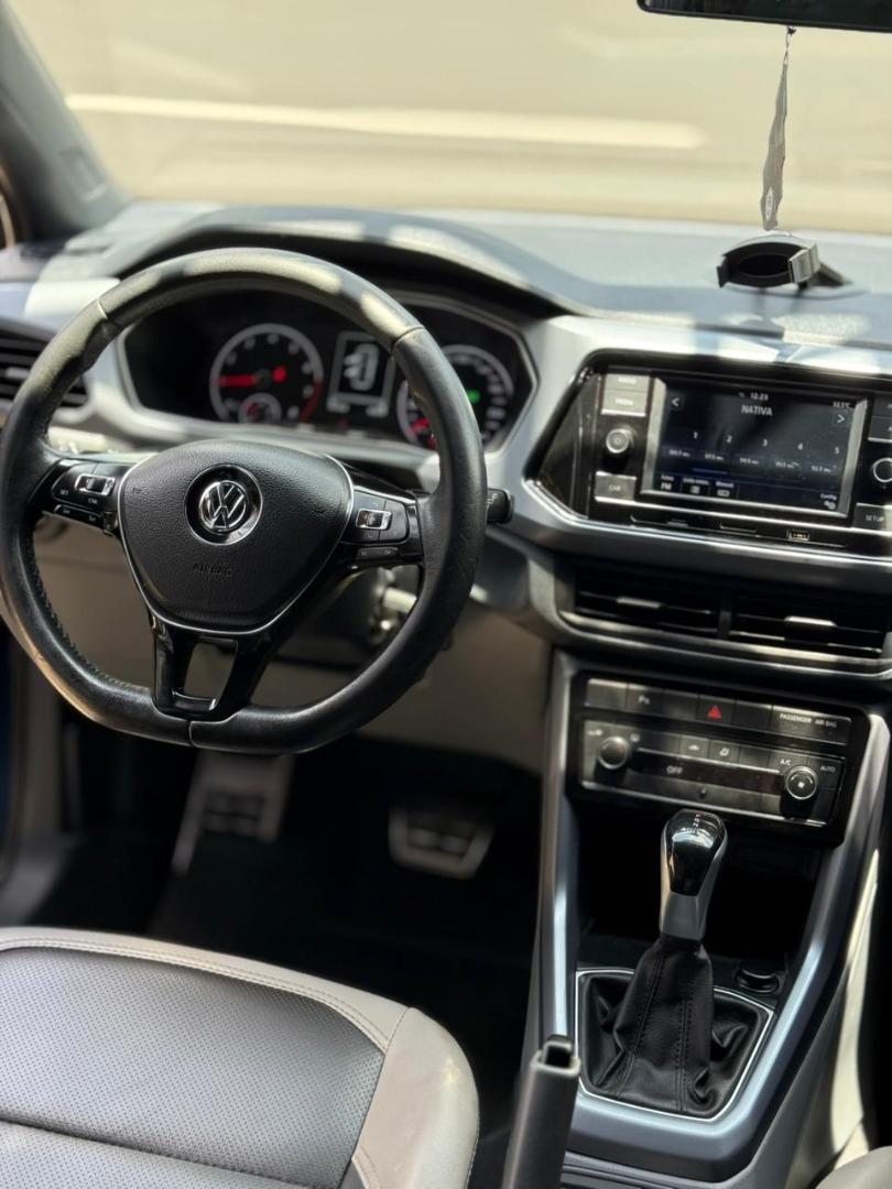 VOLKSWAGEN T-Cross - Foto