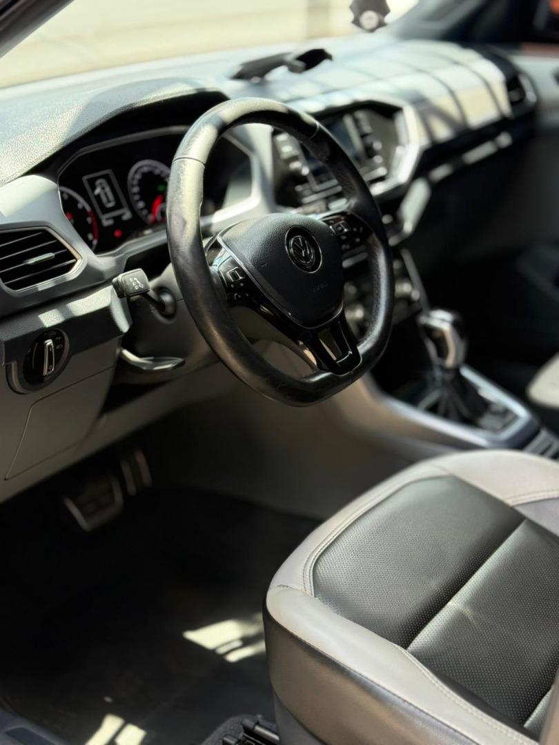 VOLKSWAGEN T-Cross - Foto