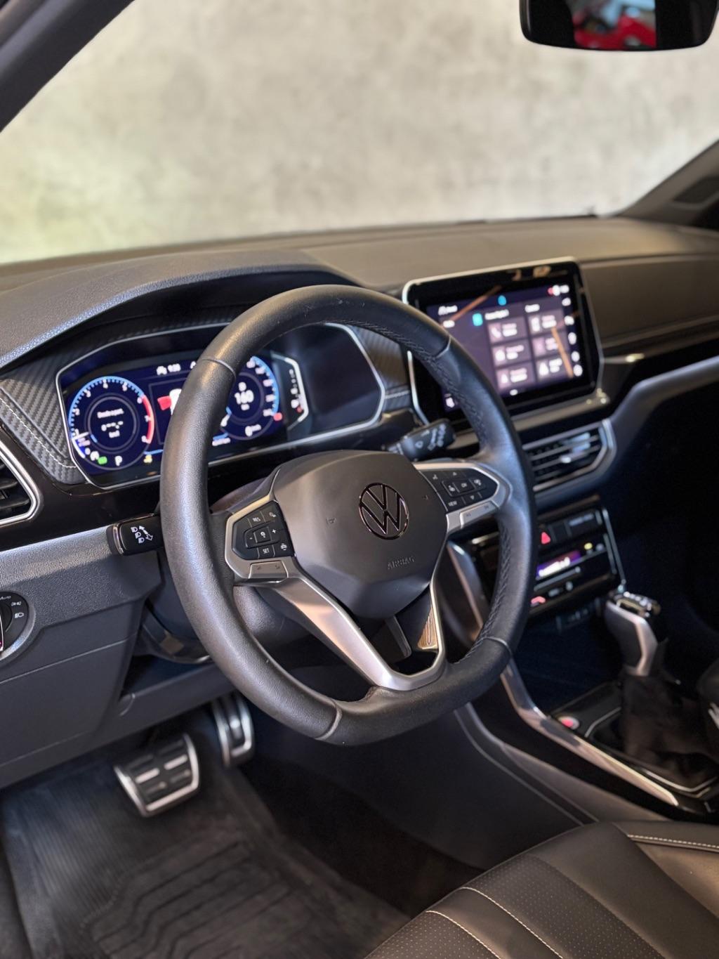 VOLKSWAGEN T-Cross - Foto