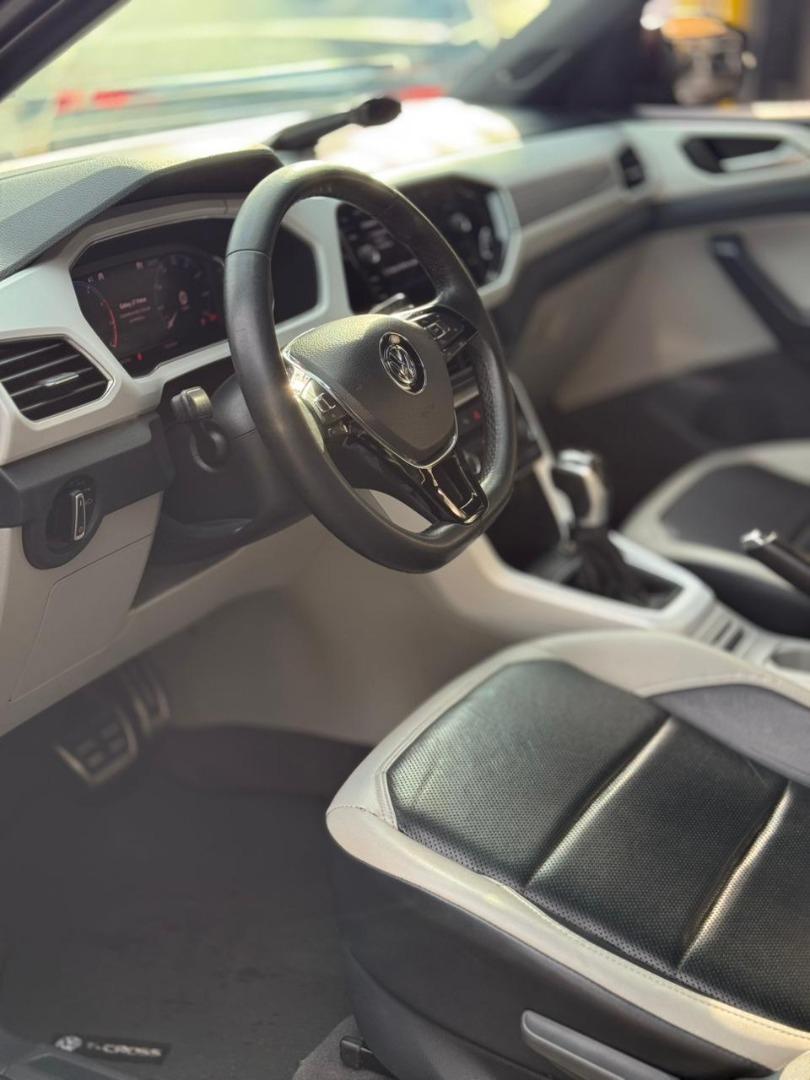 VOLKSWAGEN T-Cross - Foto