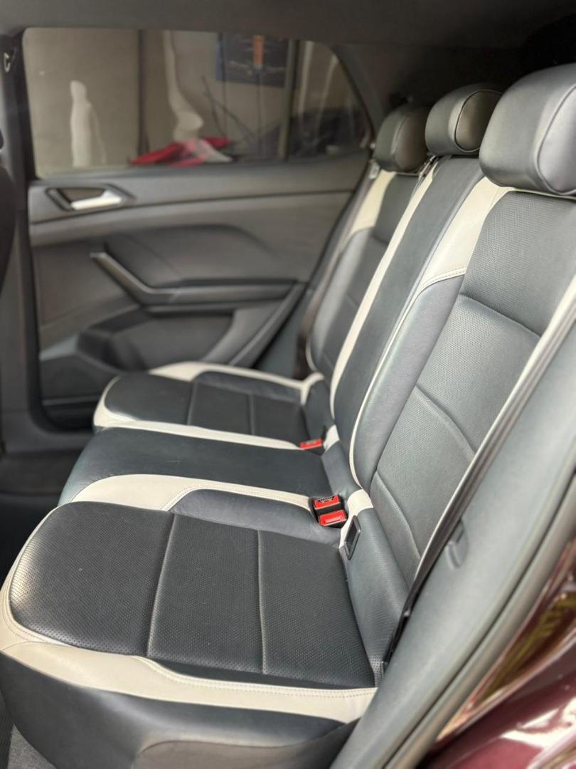 VOLKSWAGEN T-Cross - Foto