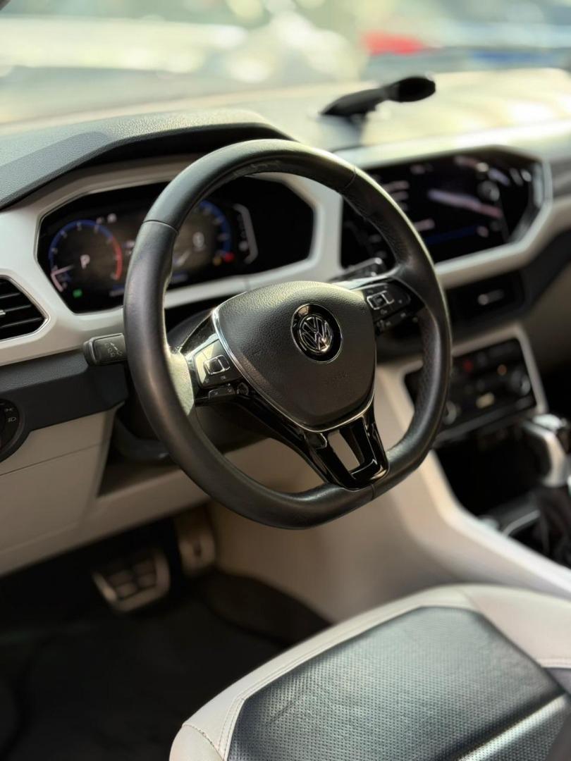 VOLKSWAGEN T-Cross - Foto