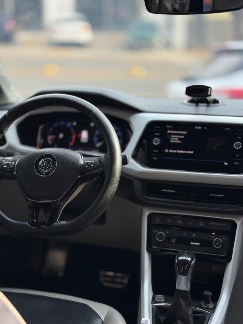 VOLKSWAGEN T-Cross - Foto