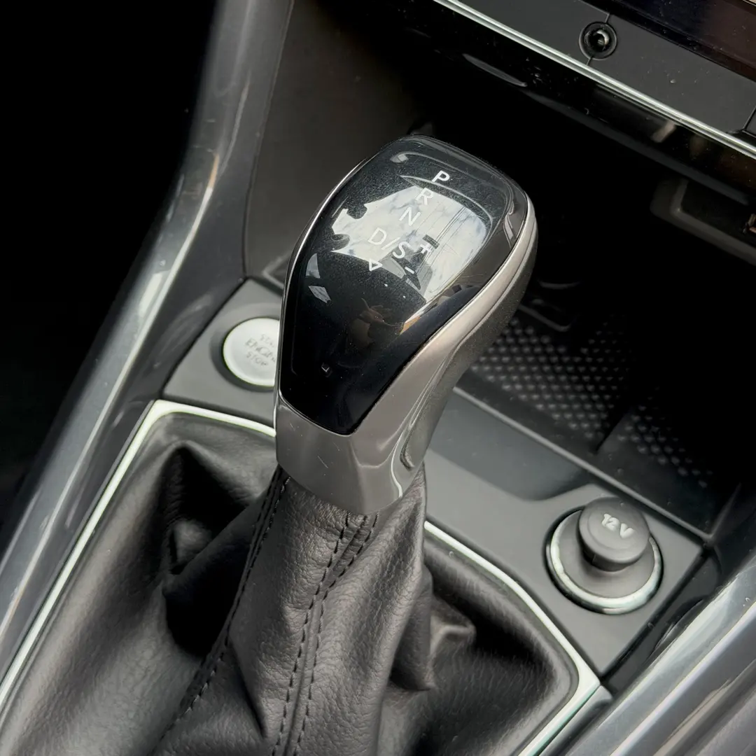 VOLKSWAGEN T-Cross - Foto