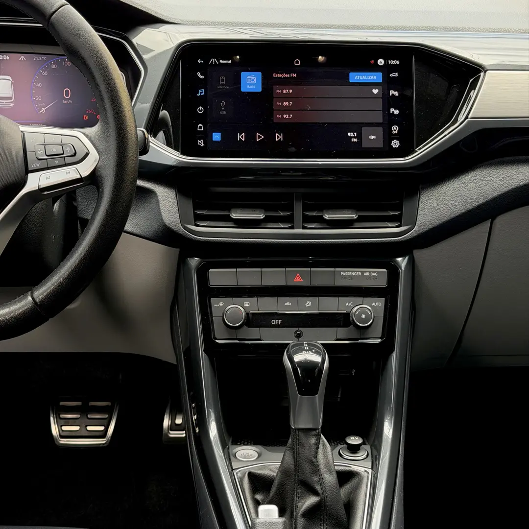 VOLKSWAGEN T-Cross - Foto