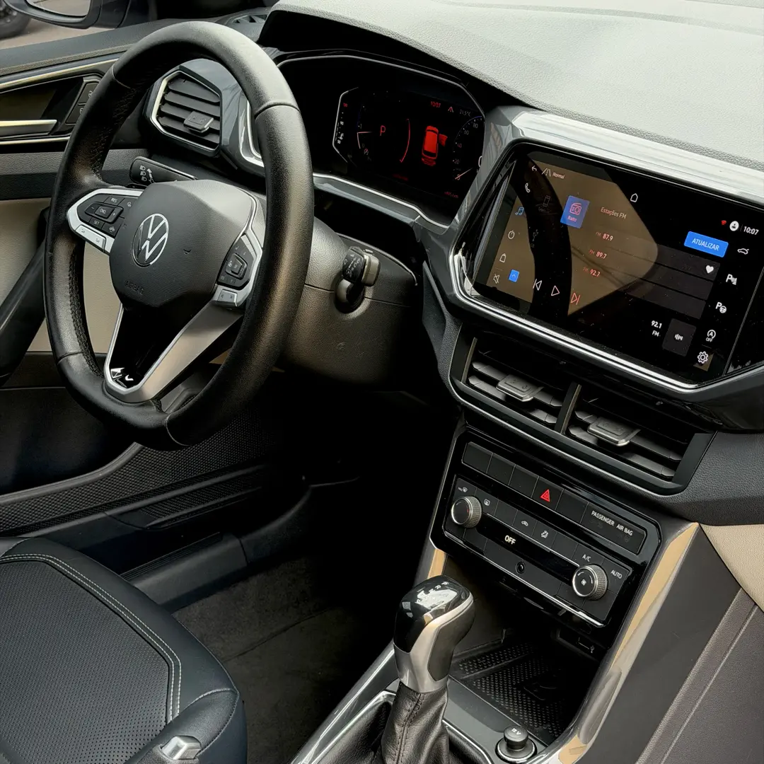 VOLKSWAGEN T-Cross - Foto