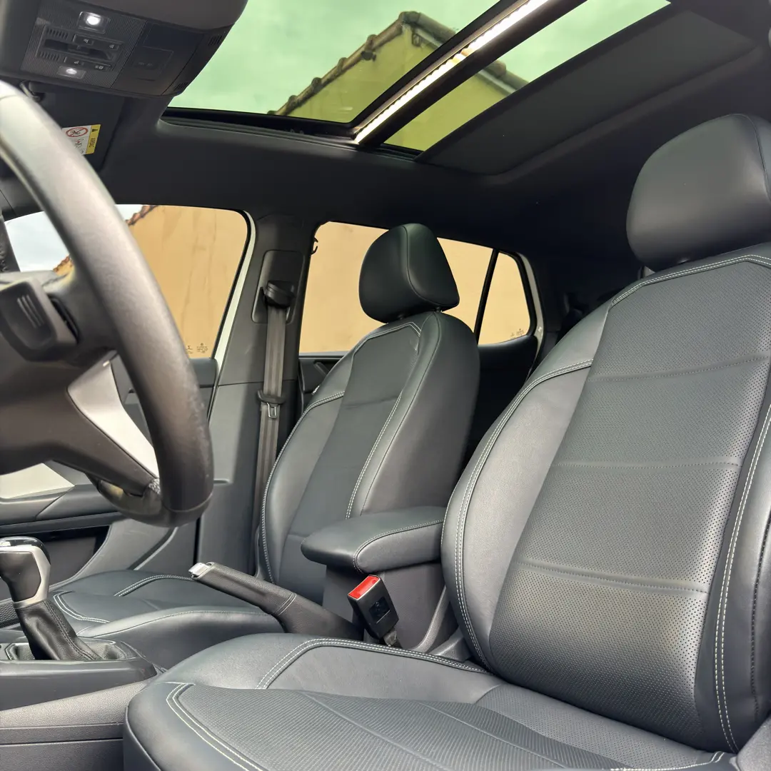 VOLKSWAGEN T-Cross - Foto