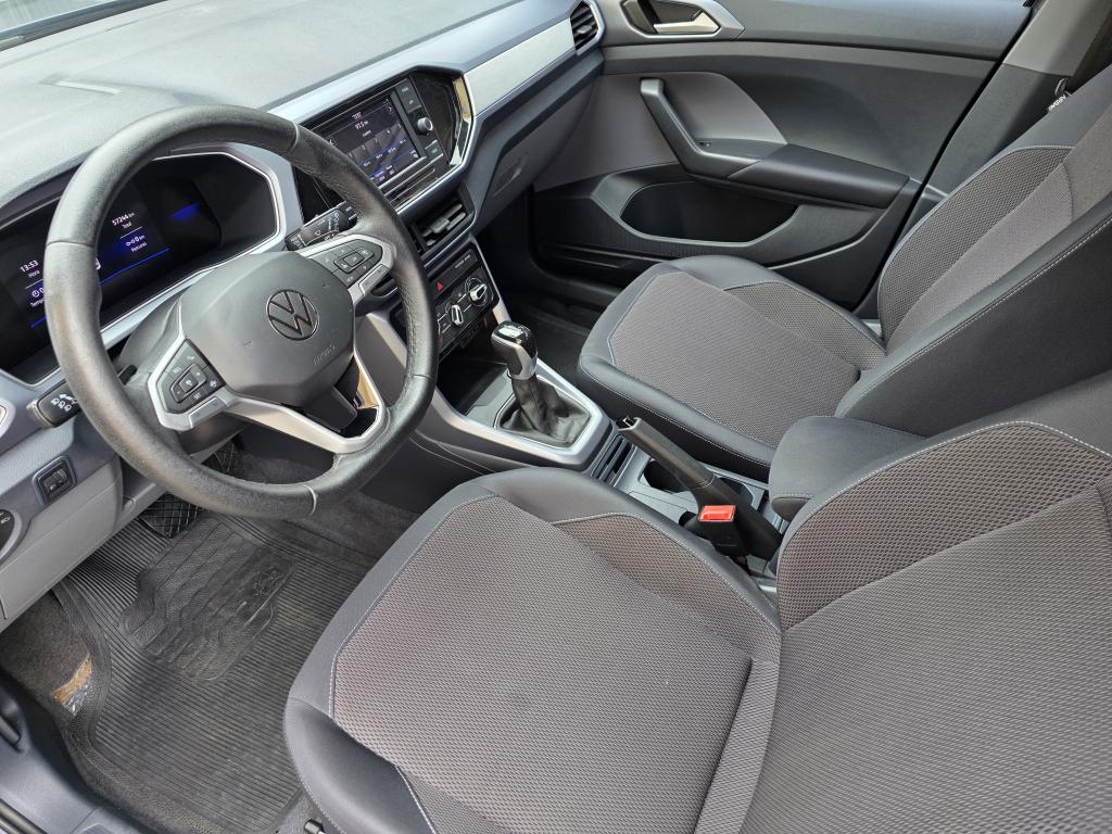 VOLKSWAGEN T-Cross - Foto