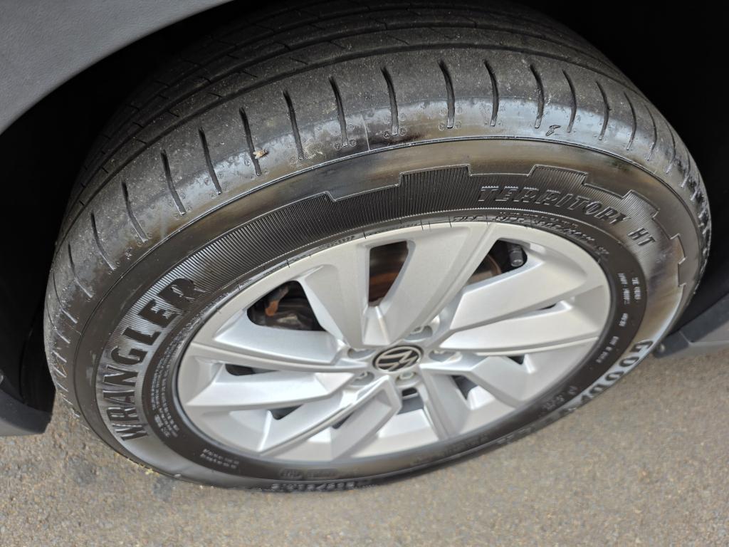 VOLKSWAGEN T-Cross - Foto