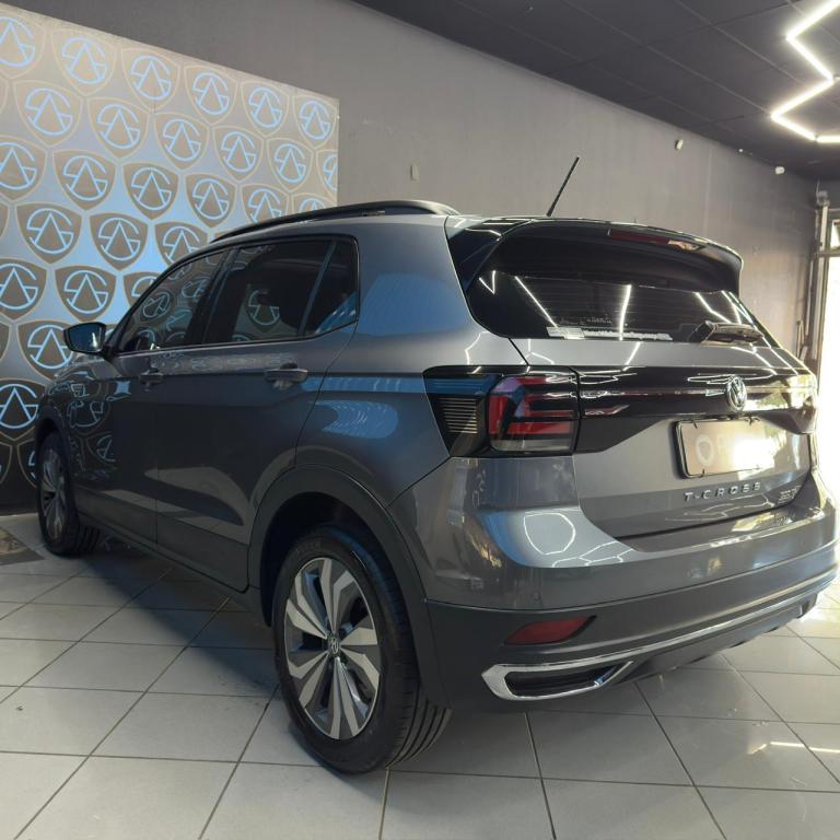 VOLKSWAGEN T-Cross - Foto