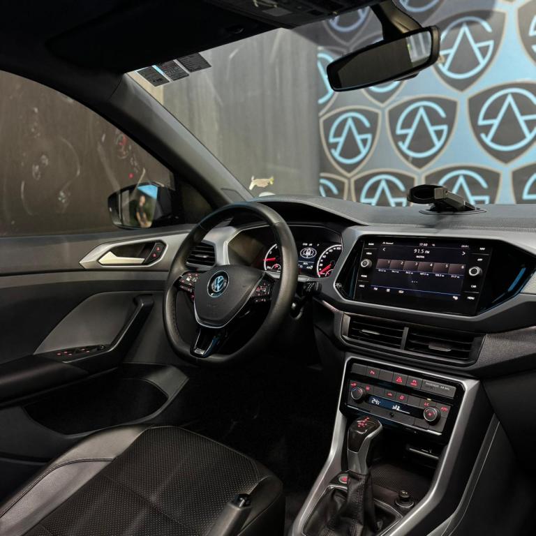 VOLKSWAGEN T-Cross - Foto