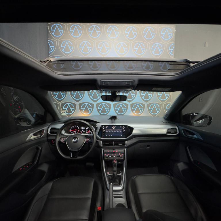 VOLKSWAGEN T-Cross - Foto