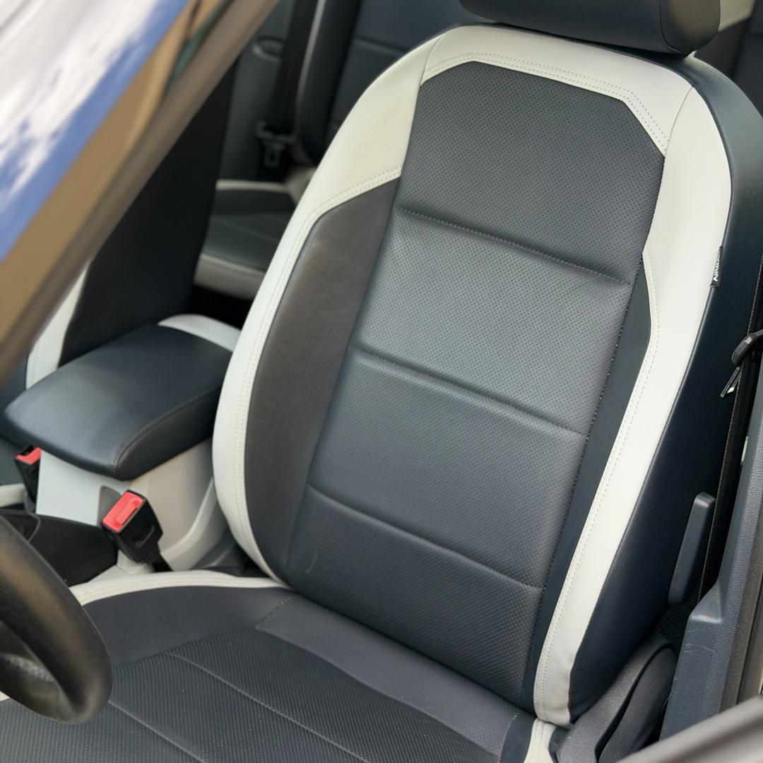 VOLKSWAGEN T-Cross - Foto