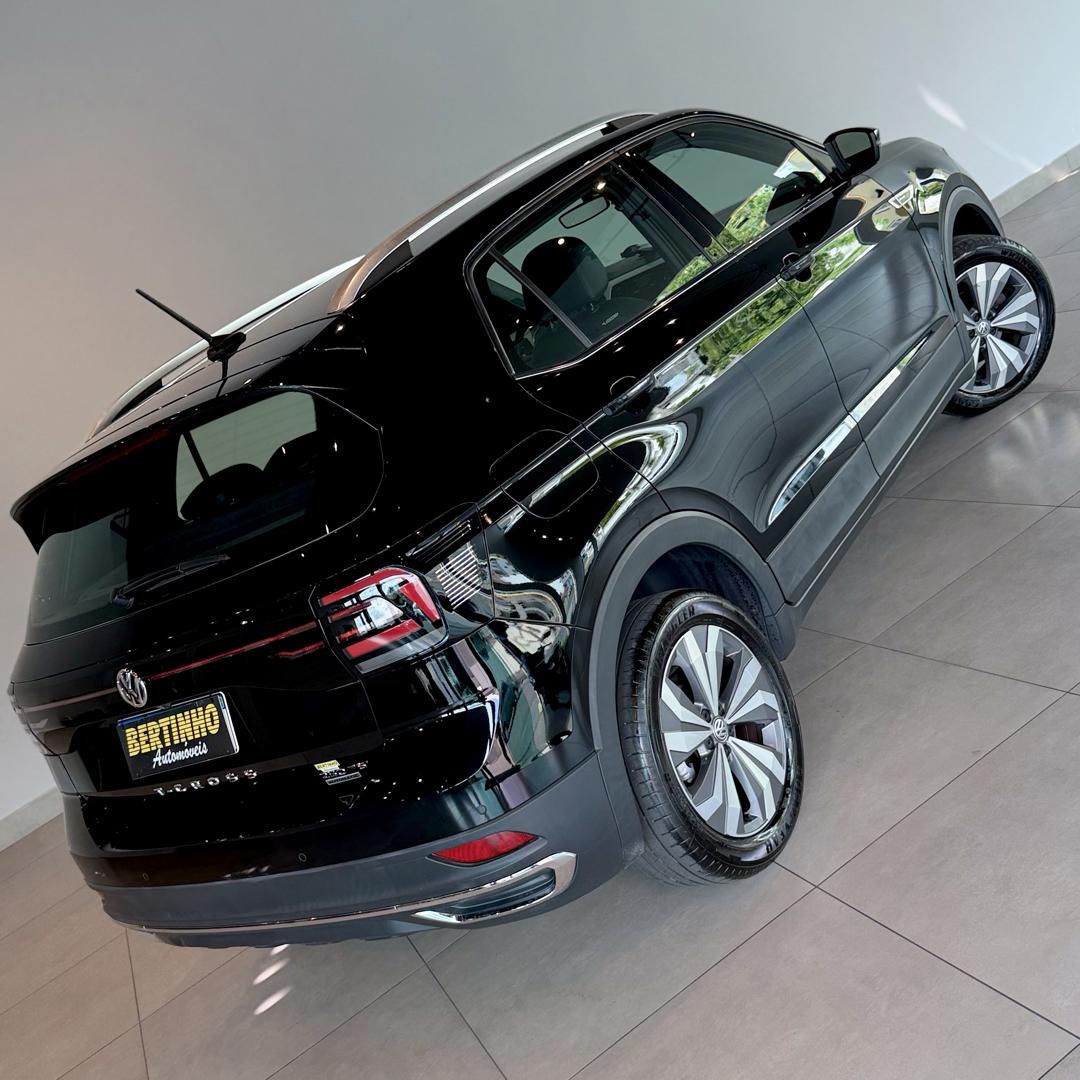 VOLKSWAGEN T-Cross - Foto