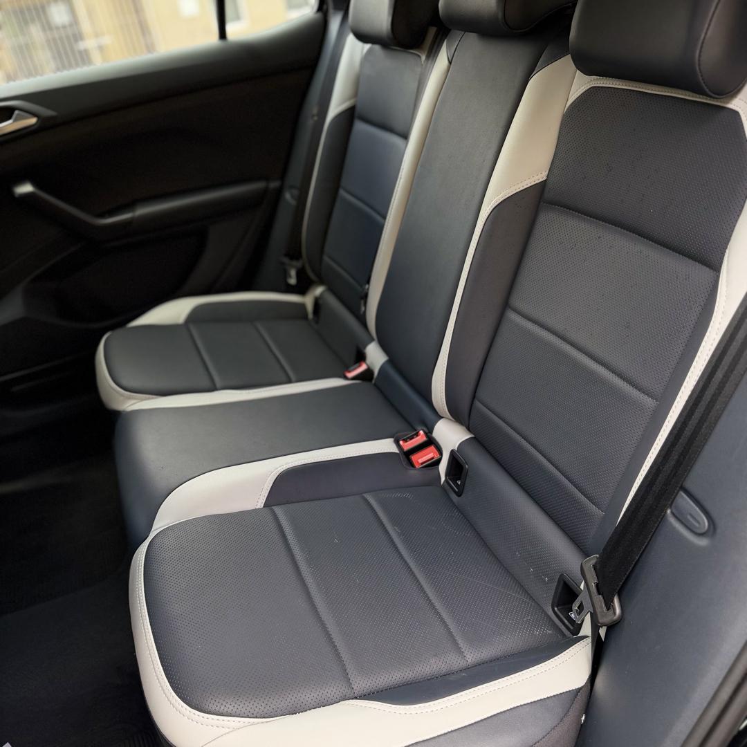 VOLKSWAGEN T-Cross - Foto