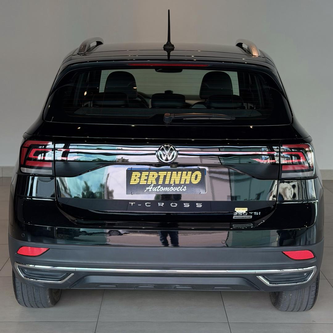 VOLKSWAGEN T-Cross - Foto