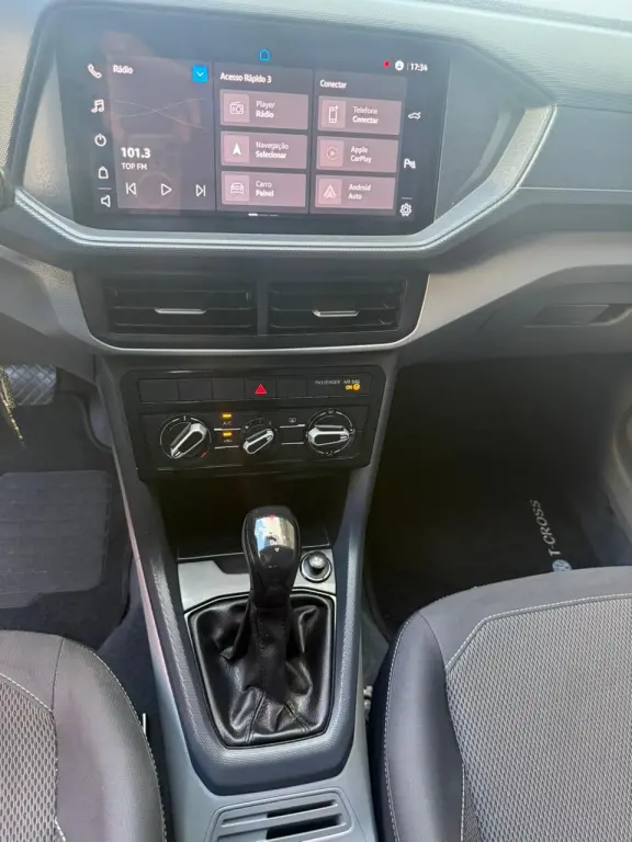 VOLKSWAGEN T-Cross - Foto