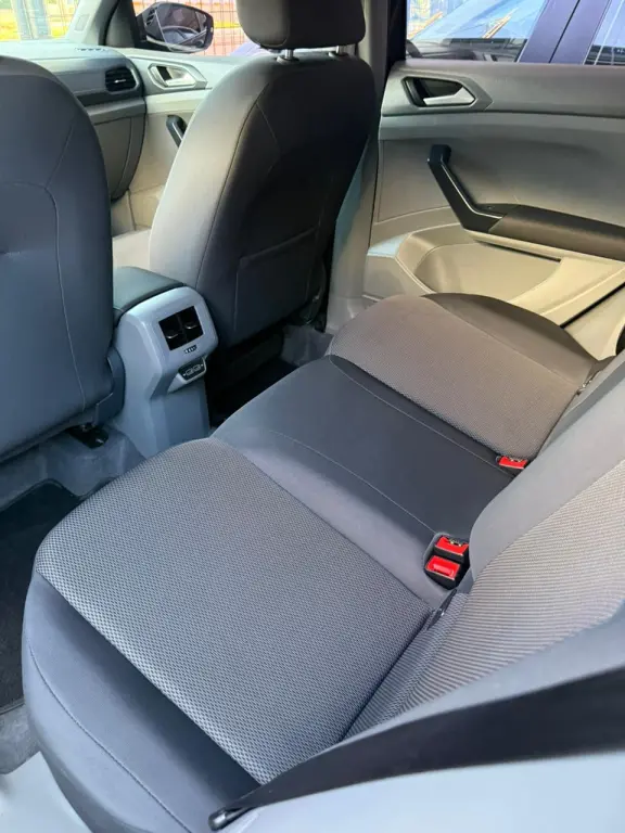 VOLKSWAGEN T-Cross - Foto