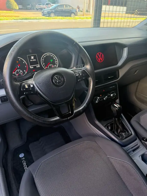 VOLKSWAGEN T-Cross - Foto