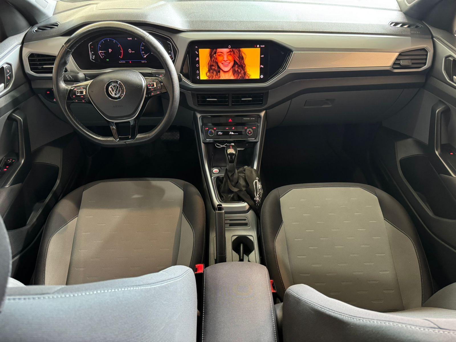 VOLKSWAGEN T-Cross - Foto