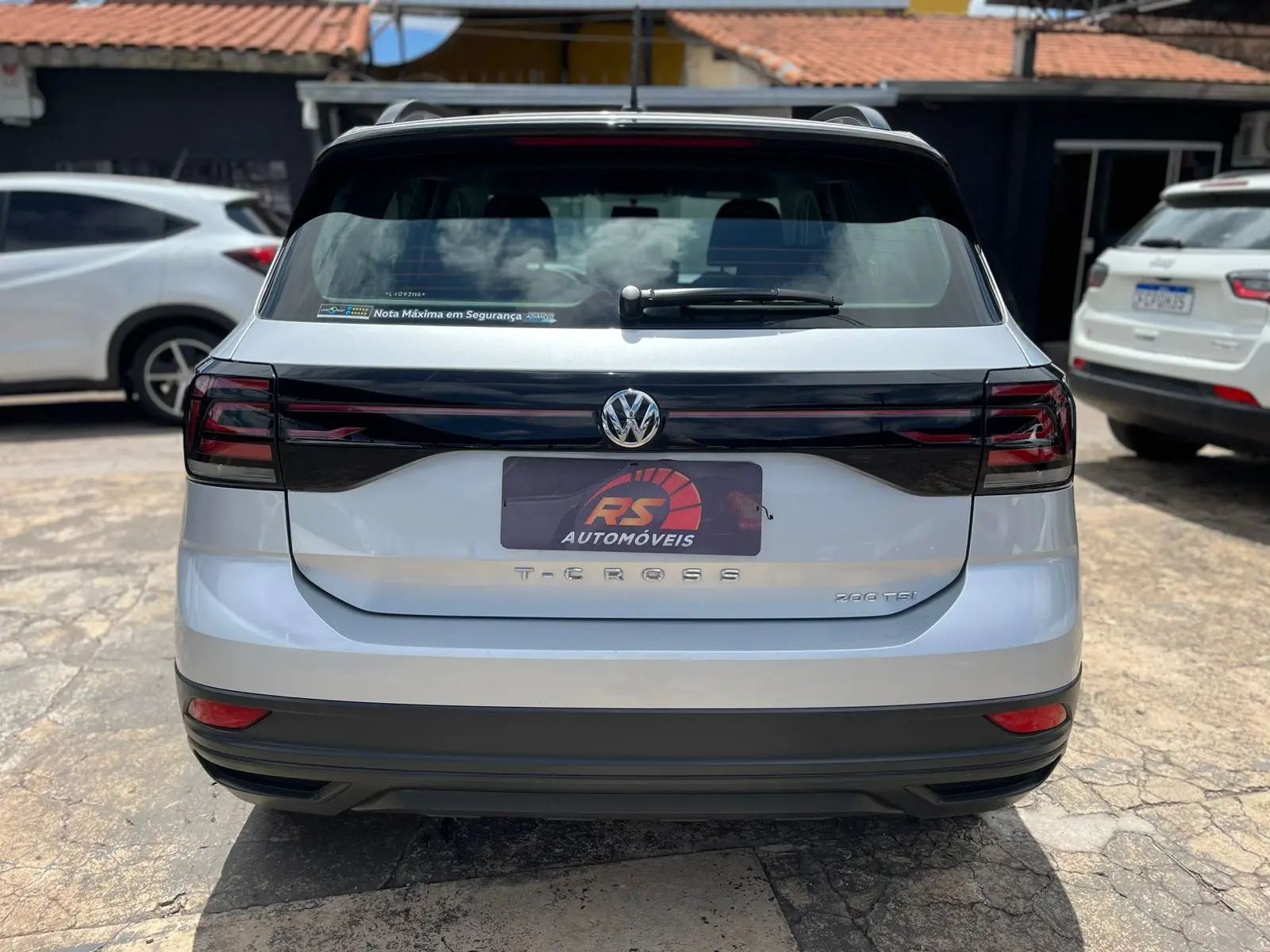 VOLKSWAGEN T-Cross - Foto