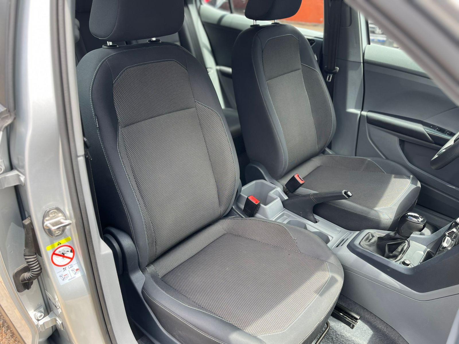 VOLKSWAGEN T-Cross - Foto