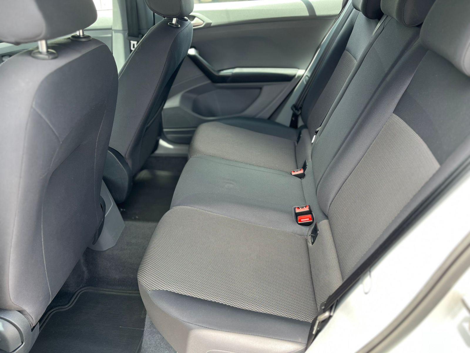 VOLKSWAGEN T-Cross - Foto