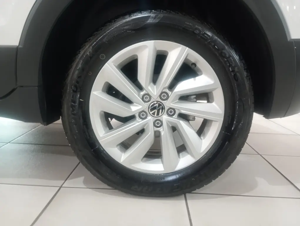 VOLKSWAGEN T-Cross - Foto