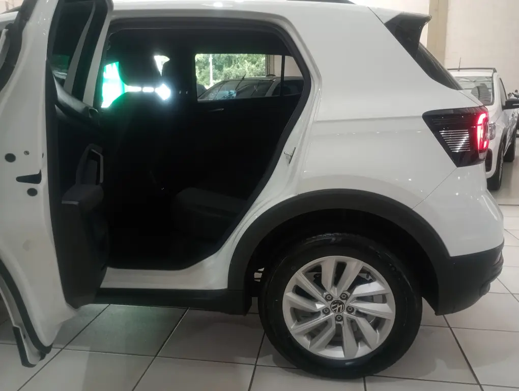 VOLKSWAGEN T-Cross - Foto