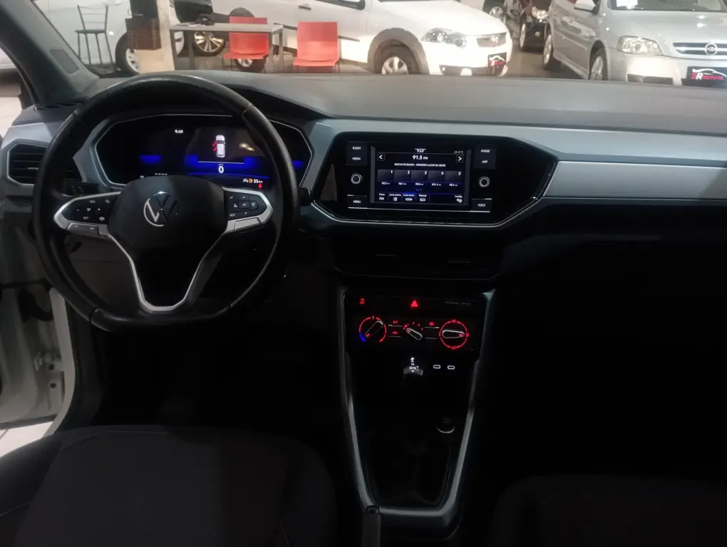 VOLKSWAGEN T-Cross - Foto