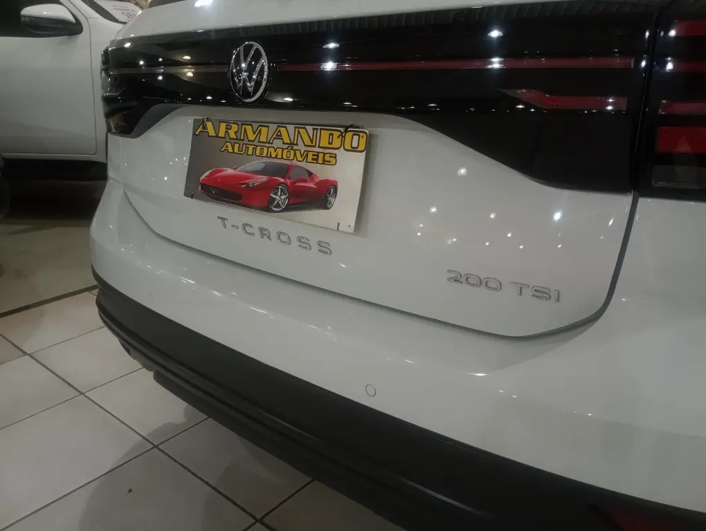 VOLKSWAGEN T-Cross - Foto