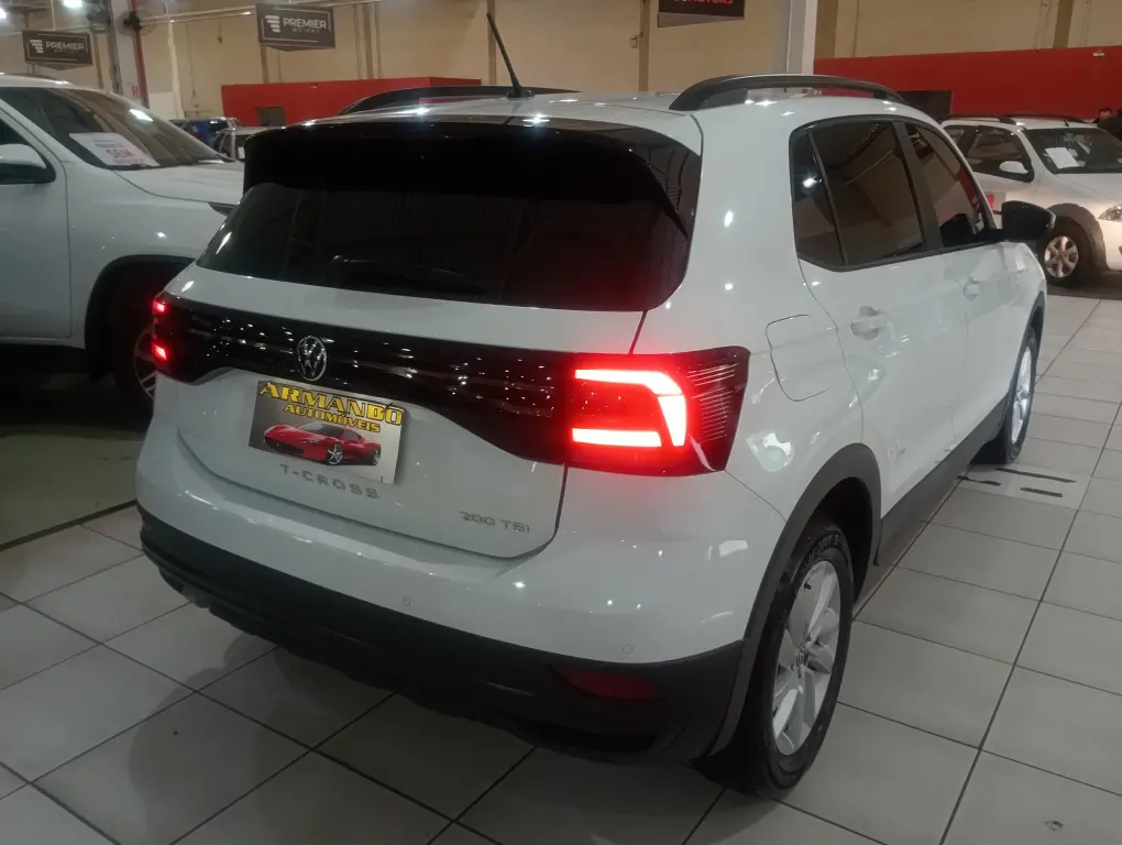 VOLKSWAGEN T-Cross - Foto